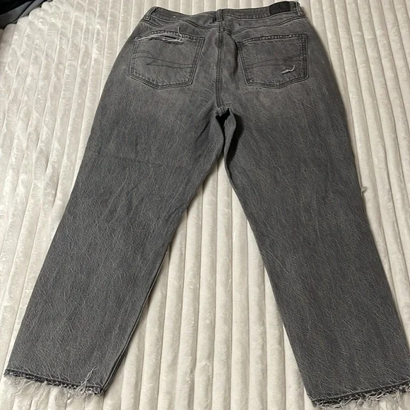 American Eagle Mom Jean | Size 12 Short - Picture 10 of 10